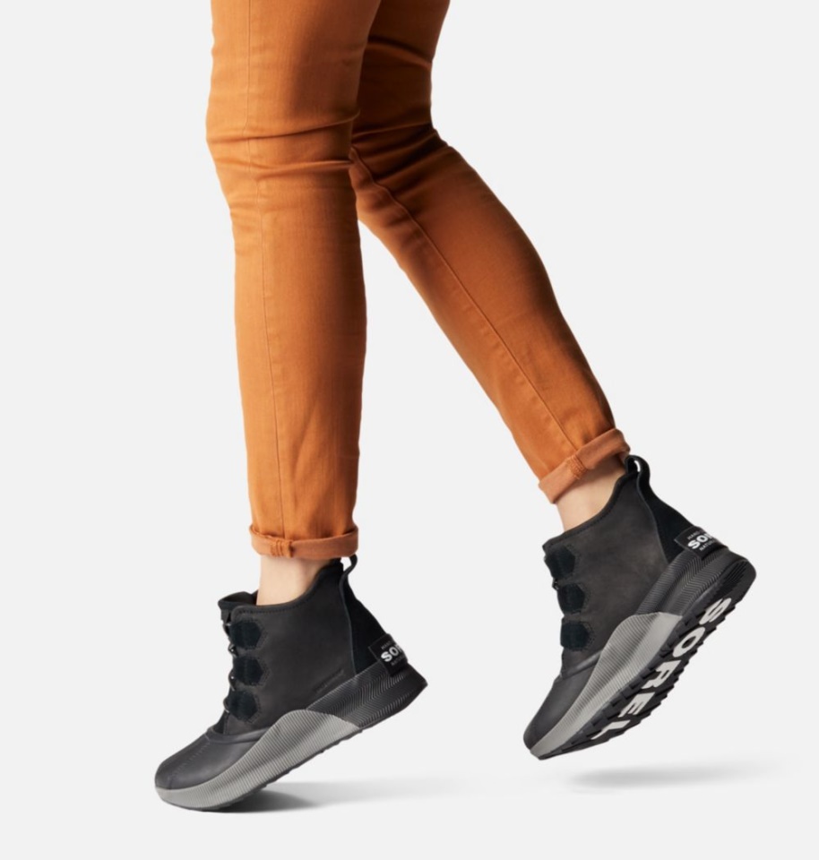 Black-Grill Women's Out N About Iii Classic Boot Sorel