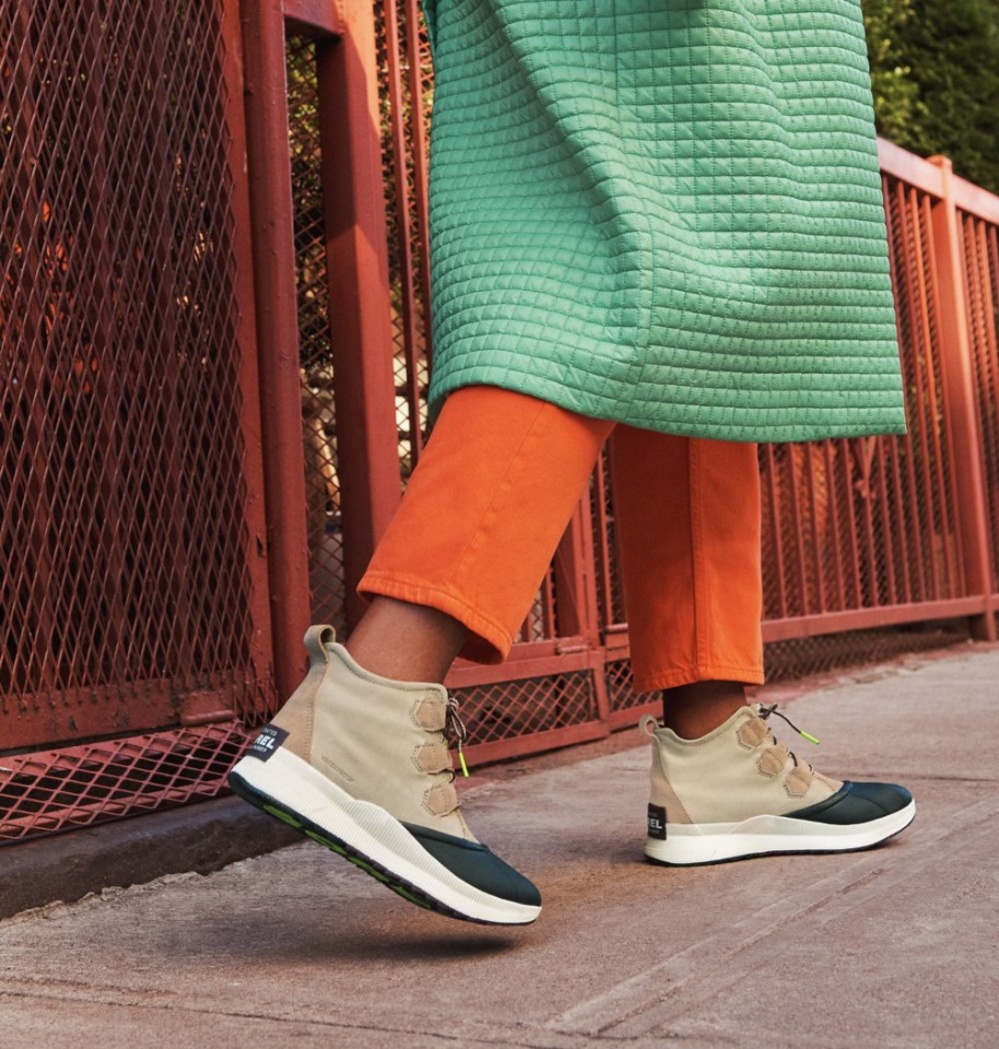 Sorel Women's Out N About Iii Classic Boot Omega Taupe-Black